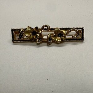 AVON Vintage Gold Floral Brooch